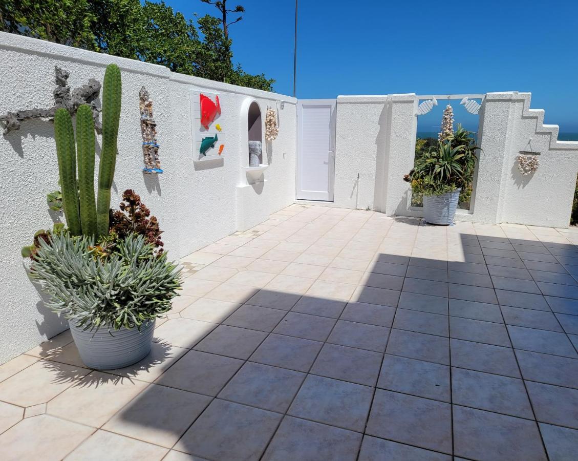 On The Beach Apartments Yzerfontein Luaran gambar