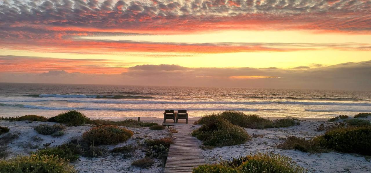 On The Beach Apartments Yzerfontein Luaran gambar